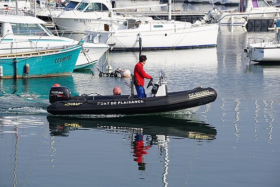 Quel type de bateaux Zodiac construit-il ?